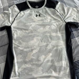 Under Armour Gray Camo HeatGear Shirt